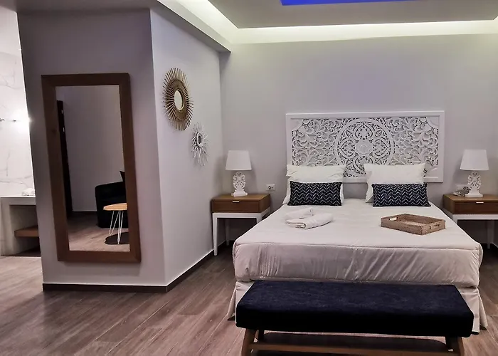 Axel Crete - Adults Only