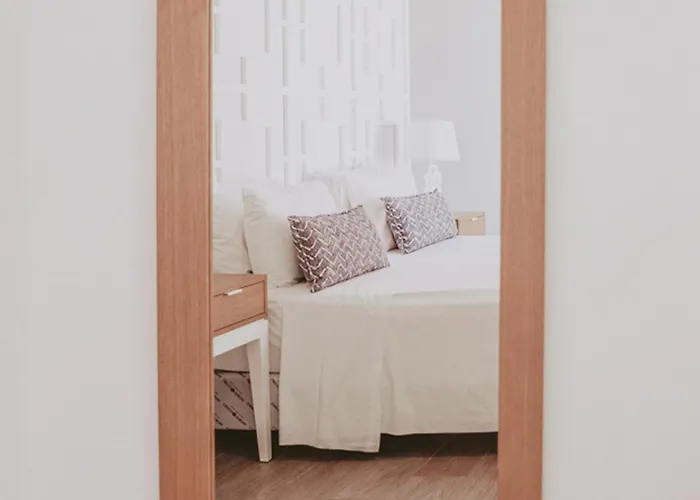 Axel Crete - Adults Only