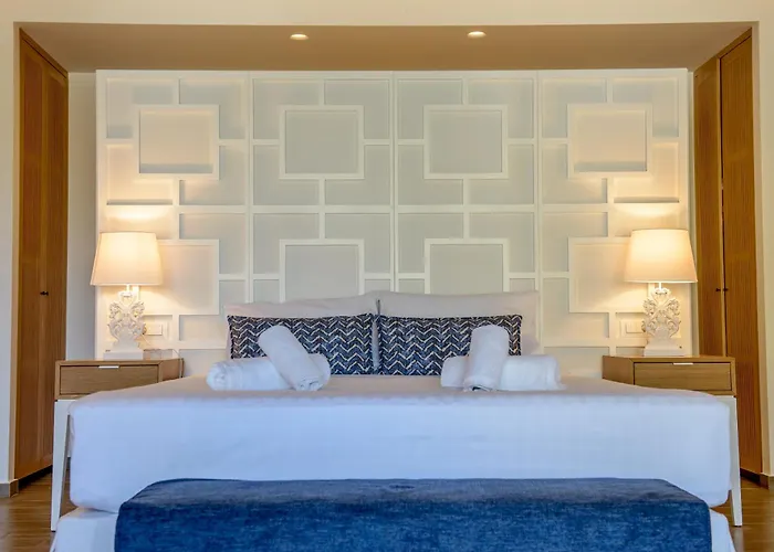 Axel Crete - Adults Only