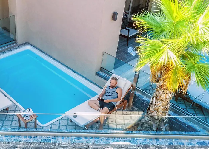 Axel Crete - Adults Only