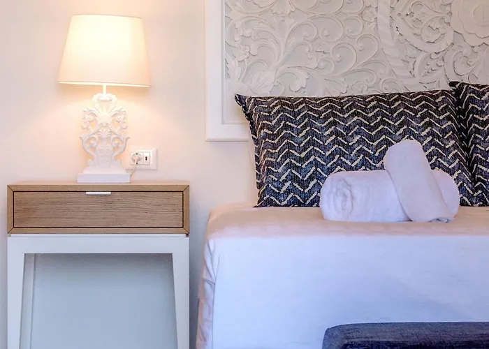 Axel Crete - Adults Only